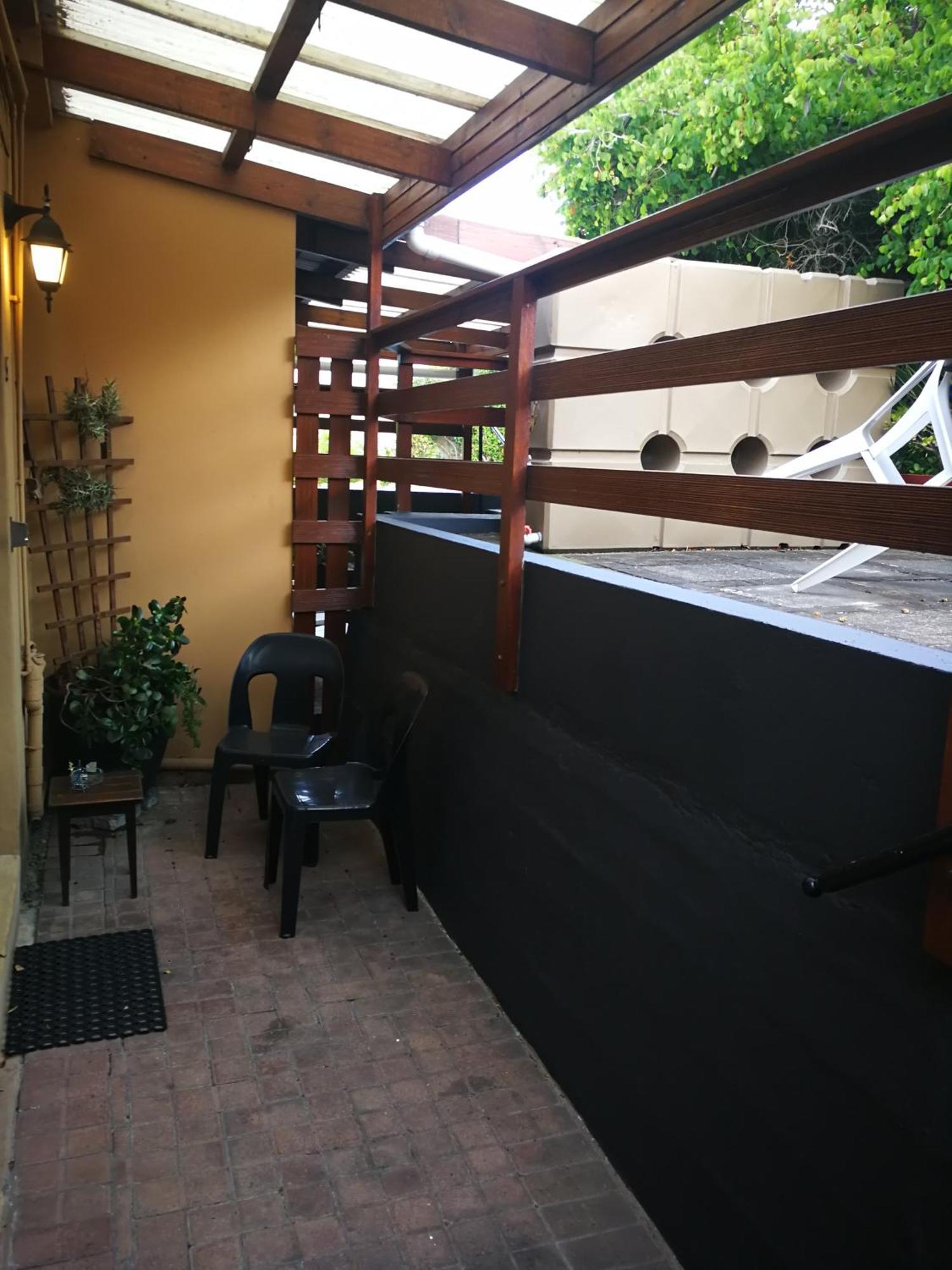 Dempsey'S Self-Catering Guest House ポート・エリザベス エクステリア 写真