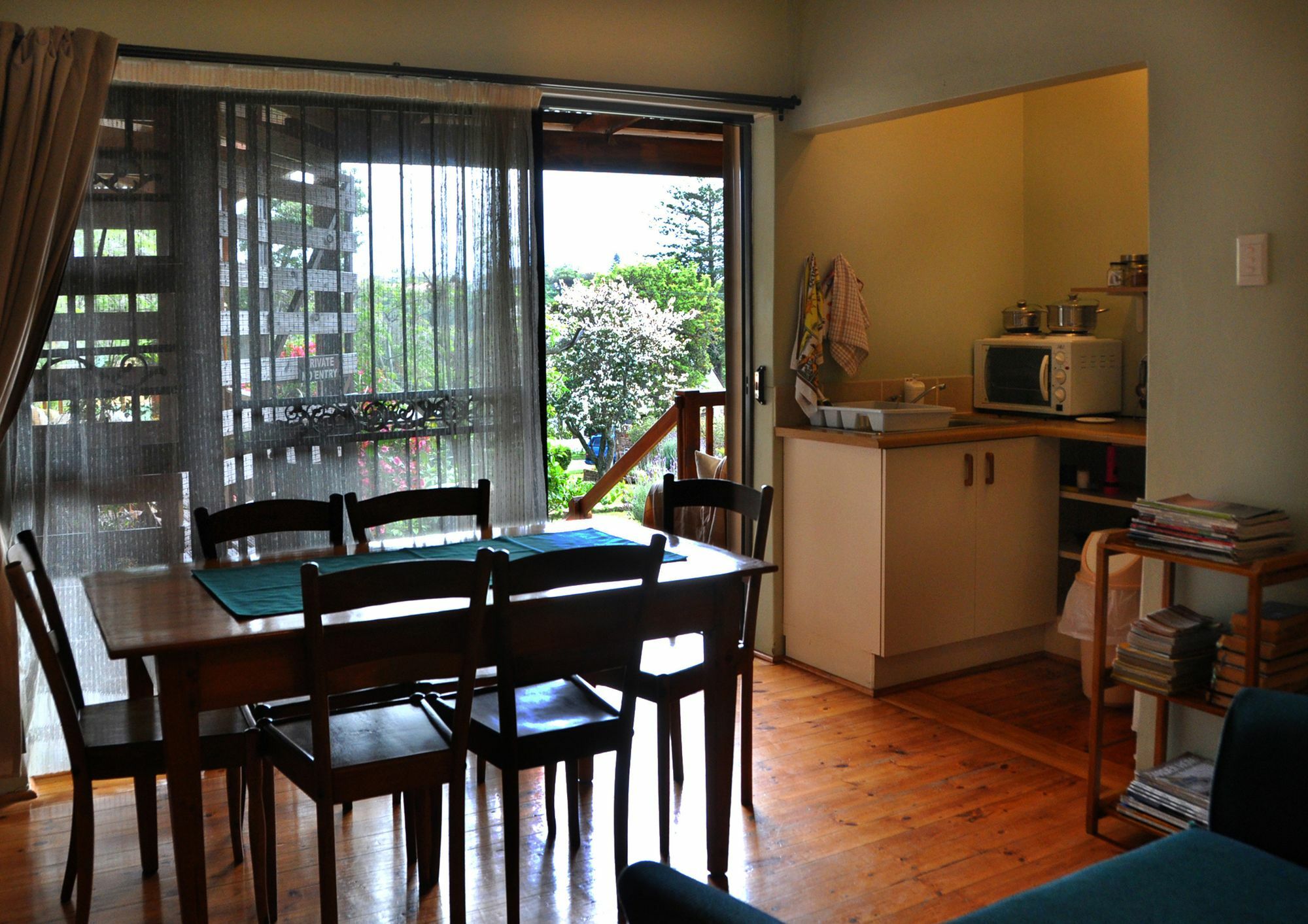 Dempsey'S Self-Catering Guest House ポート・エリザベス エクステリア 写真