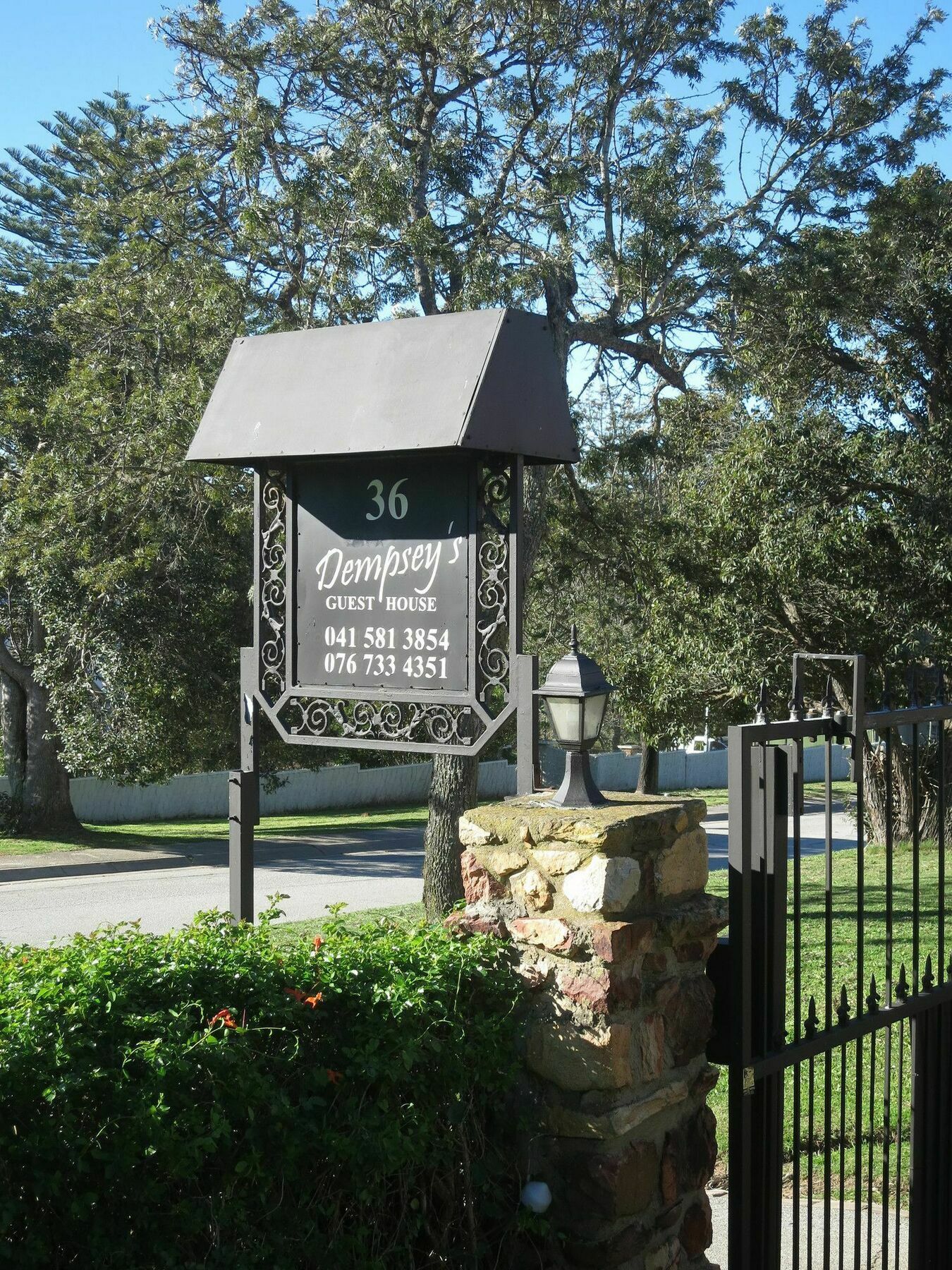 Dempsey'S Self-Catering Guest House ポート・エリザベス エクステリア 写真